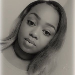 Meet your Posher, Selena